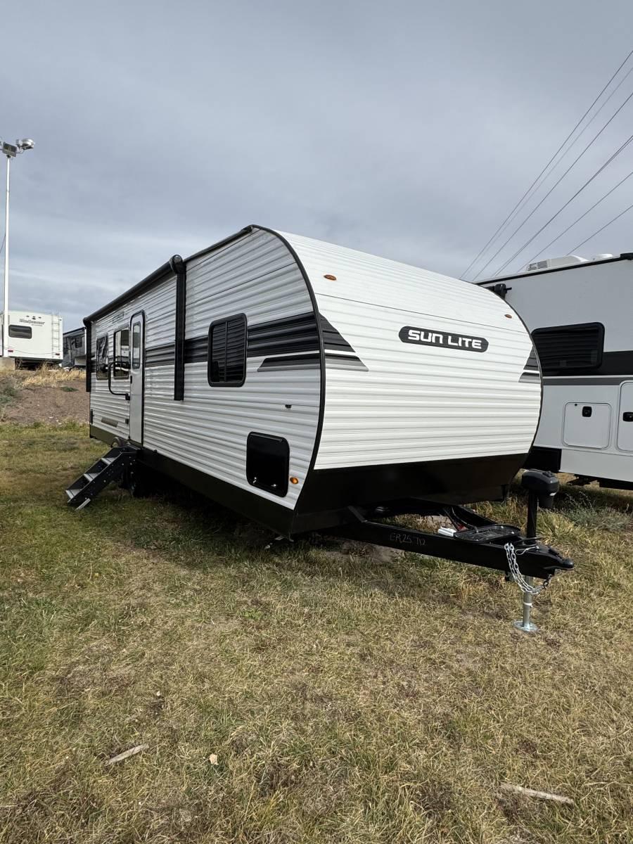 2026 Sunset Park RV Sun Lite Toy Hauler 27WQB