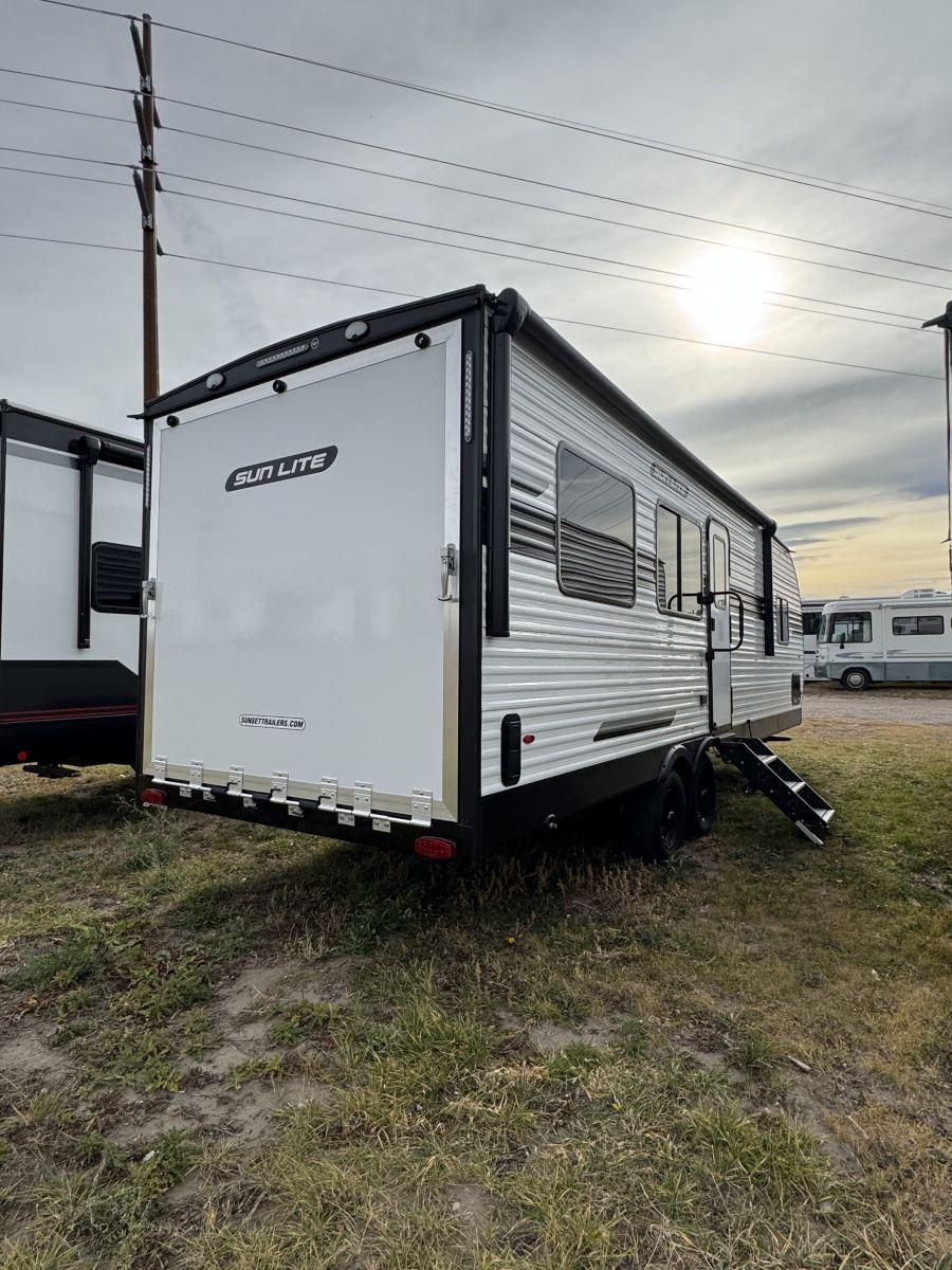 2026 Sunset Park RV 2026 Sunset Park RV Sun Lite Toy Hauler - thumbnail 5