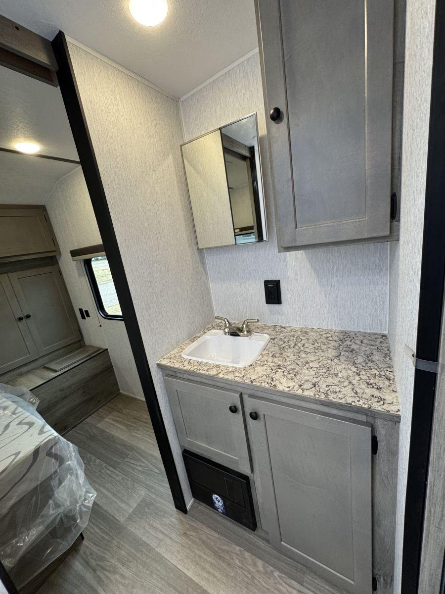 2026 Sunset Park RV 2026 Sunset Park RV Sun Lite Toy Hauler - thumbnail 10