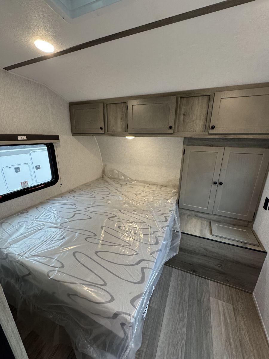 2026 Sunset Park RV 2026 Sunset Park RV Sun Lite Toy Hauler - thumbnail 11