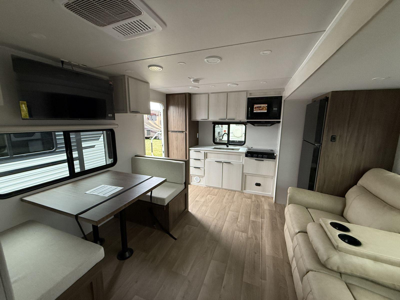 2026 Winnebago 2026 Winnebago Access - thumbnail 10