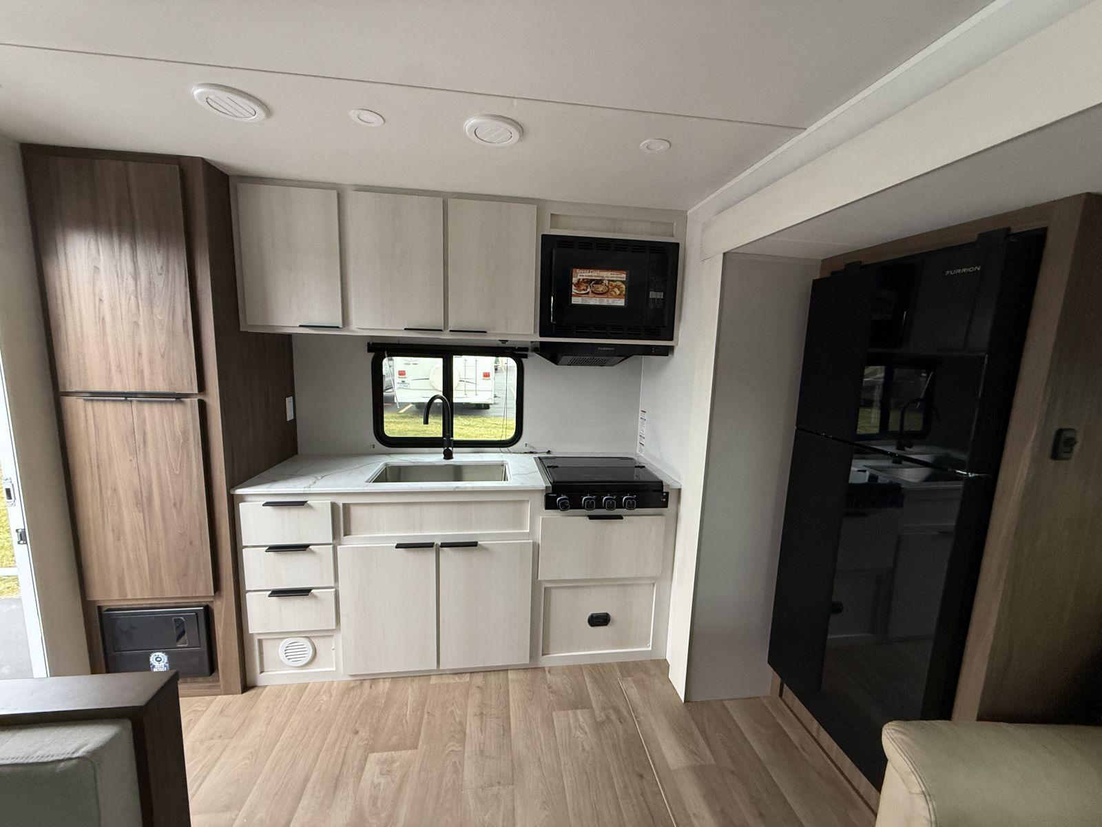 2026 Winnebago 2026 Winnebago Access - thumbnail 12