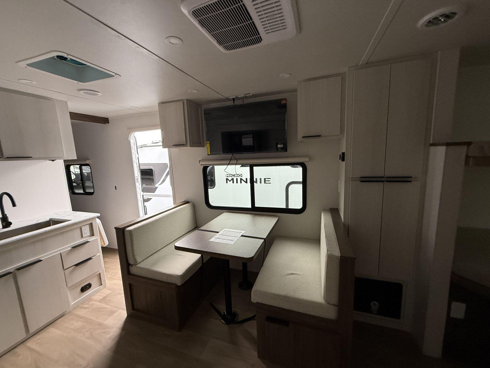 2026 Winnebago 2026 Winnebago Access - thumbnail 16