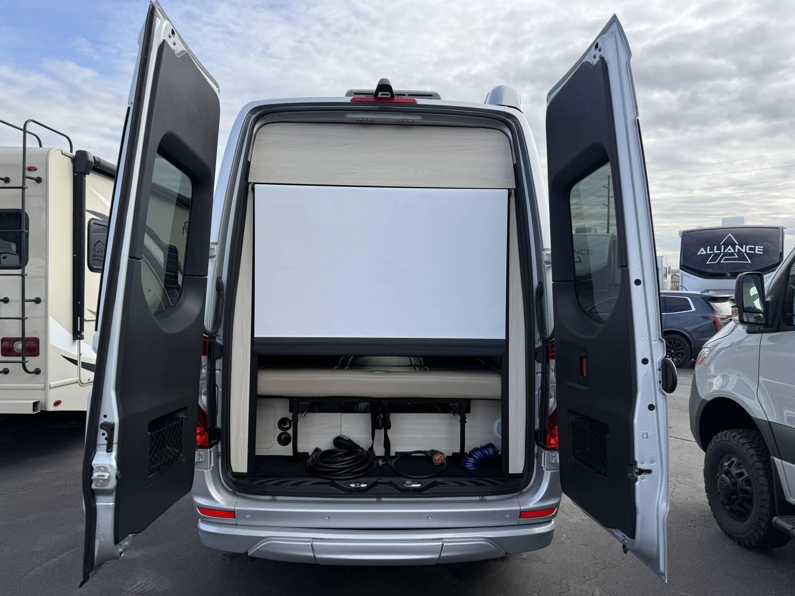 2025 Airstream 2025 Airstream Interstate - thumbnail 6