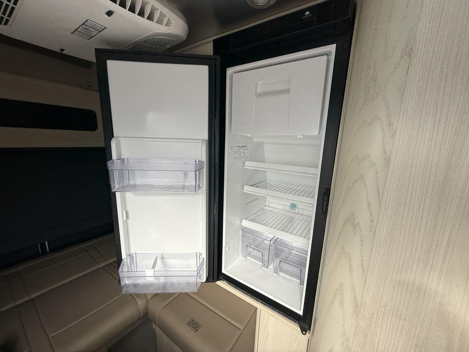2025 Airstream 2025 Airstream Interstate - thumbnail 15