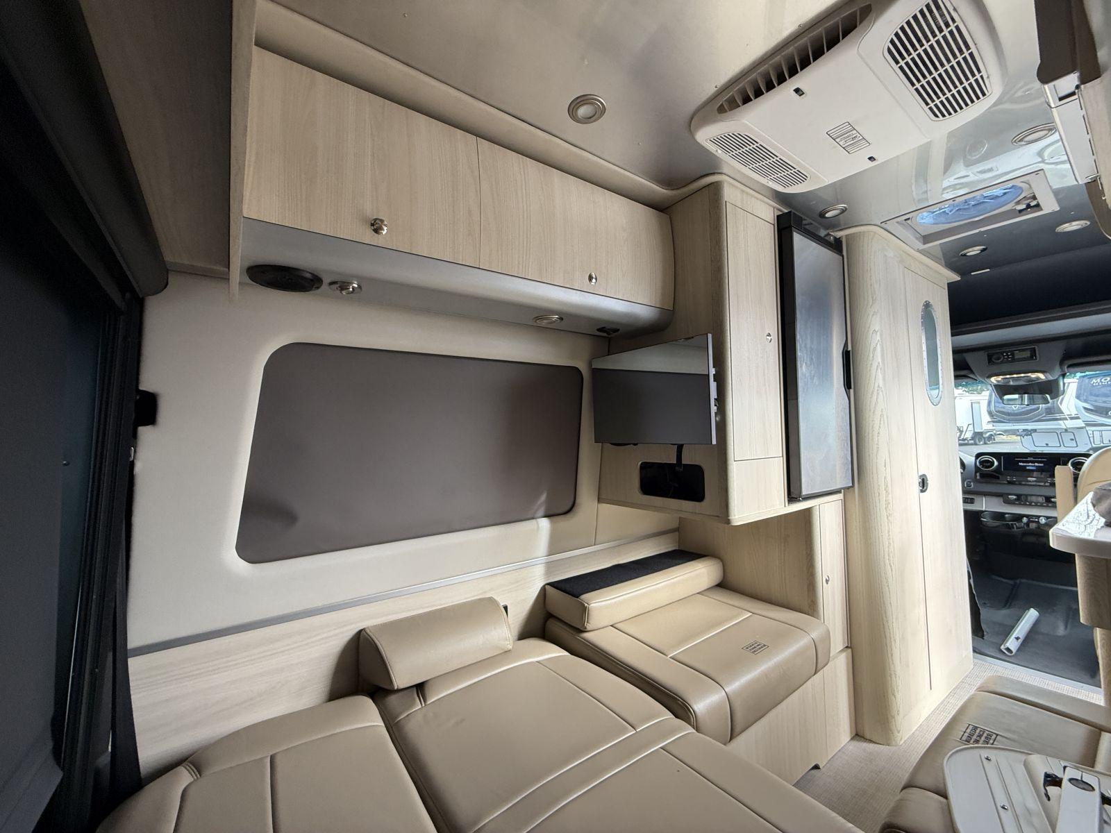 2025 Airstream 2025 Airstream Interstate - thumbnail 17