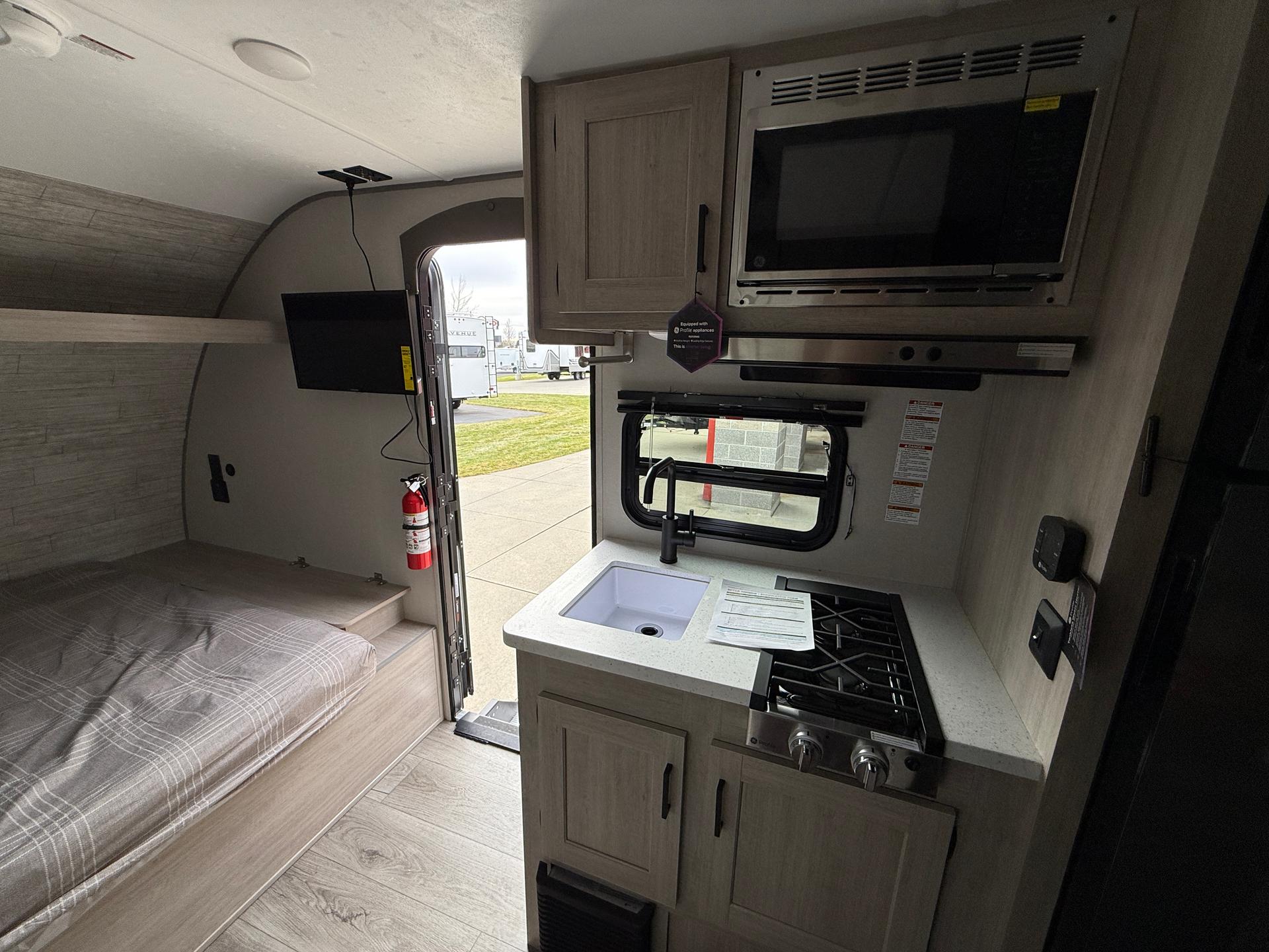 2026 Coachmen 2026 Coachmen Catalina Summit Series 7 - thumbnail 16