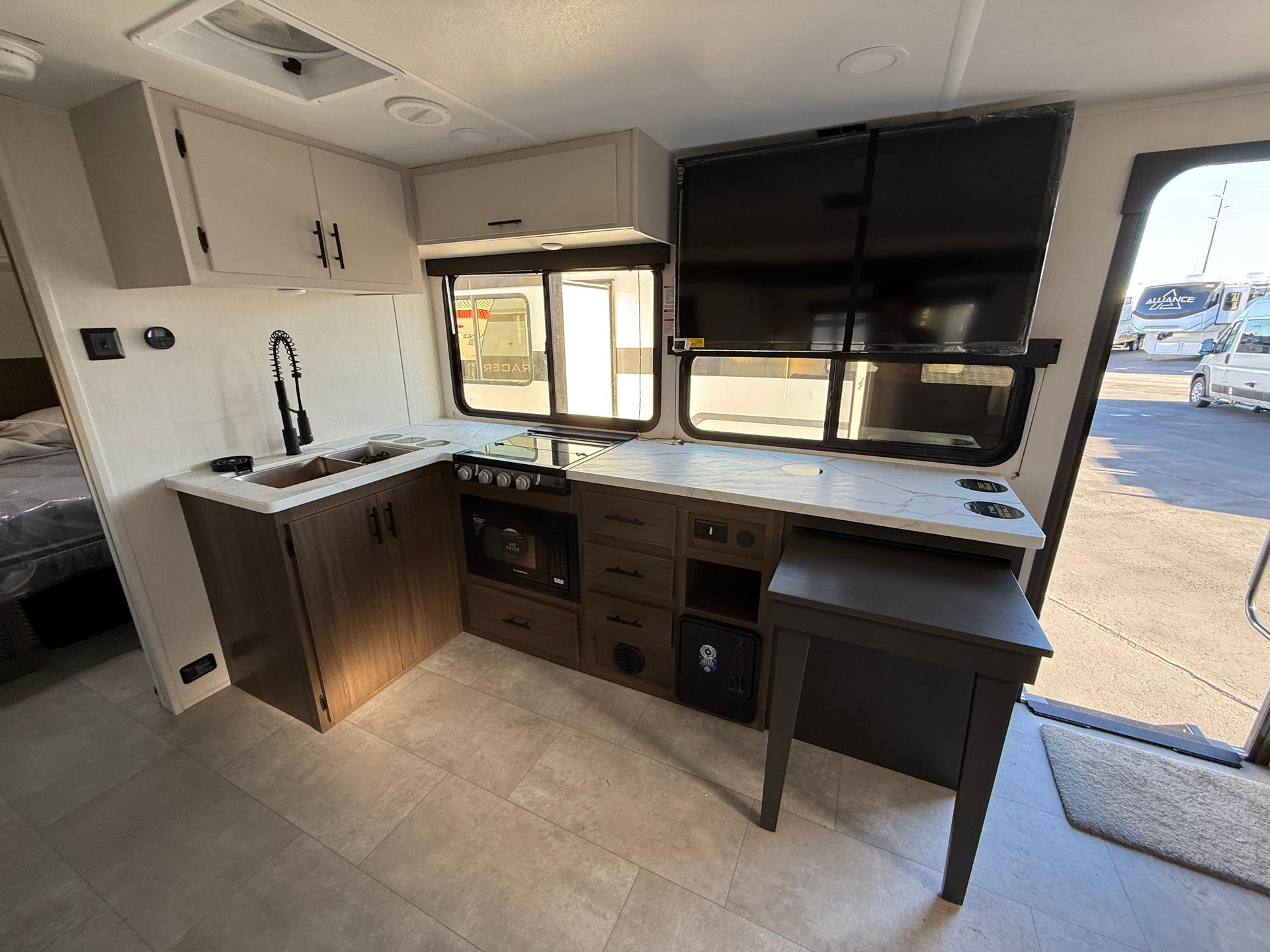 2026 Prime Time RV 2026 Prime Time RV Tracer - thumbnail 16