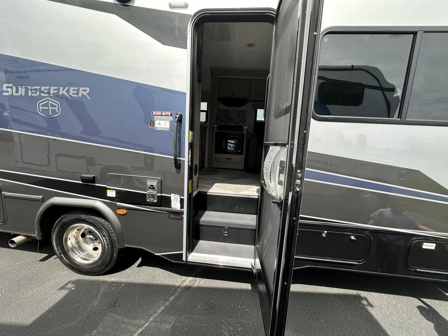 2025 Forest River RV 2025 Forest River RV Sunseeker - thumbnail 21