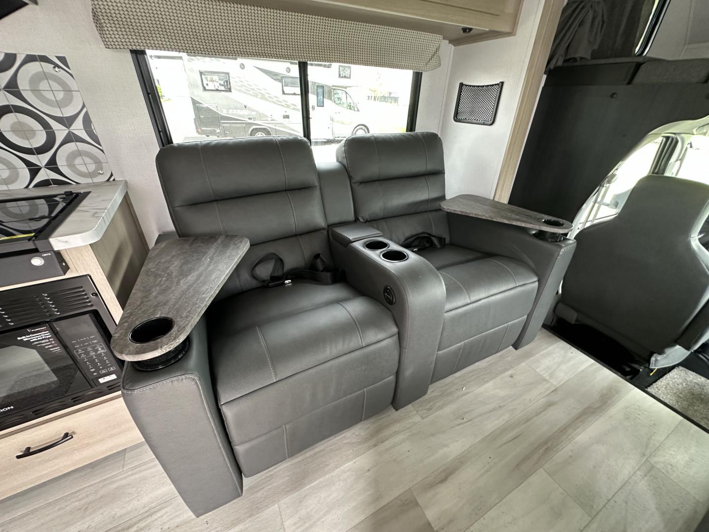 2025 Forest River RV 2025 Forest River RV Sunseeker - thumbnail 26