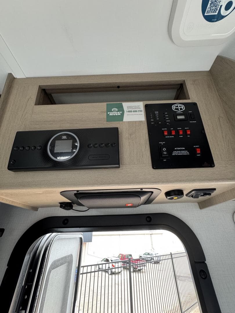 2025 Forest River RV 2025 Forest River RV Sunseeker - thumbnail 17