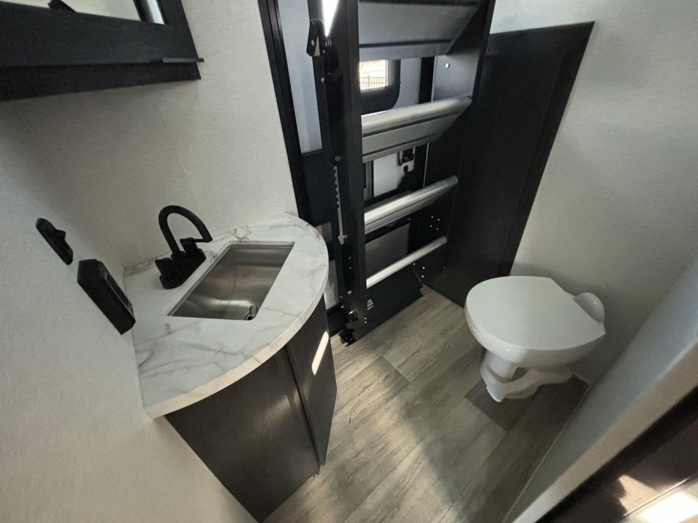 2025 Keystone RV 2025 Keystone RV Cruiser - thumbnail 23