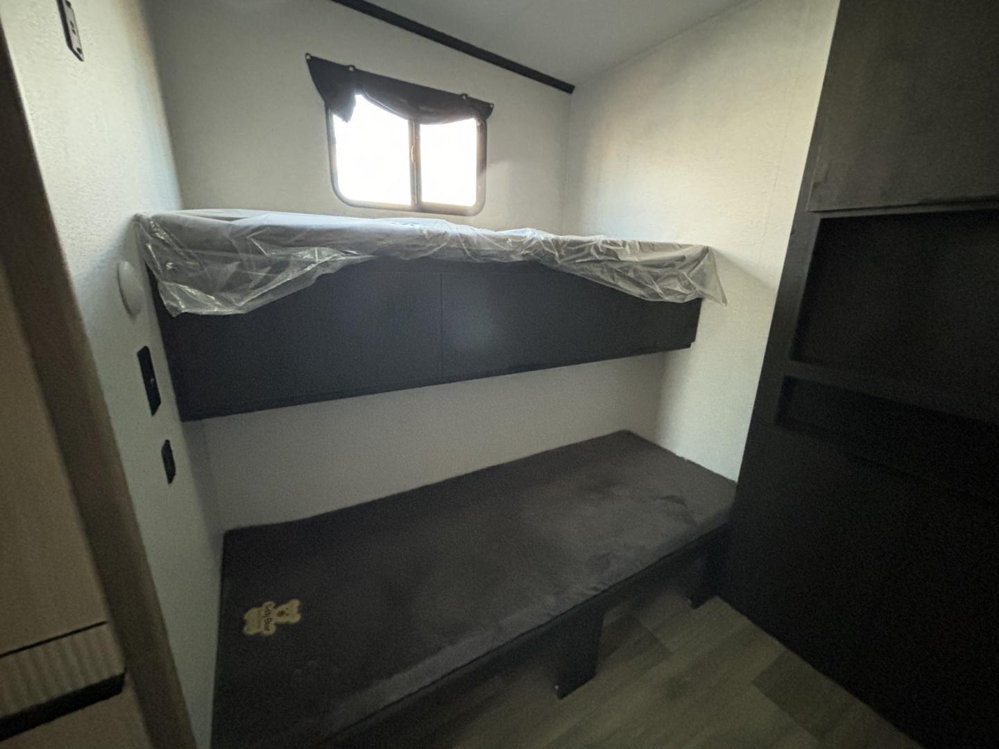 2025 Keystone RV 2025 Keystone RV Cruiser - thumbnail 26