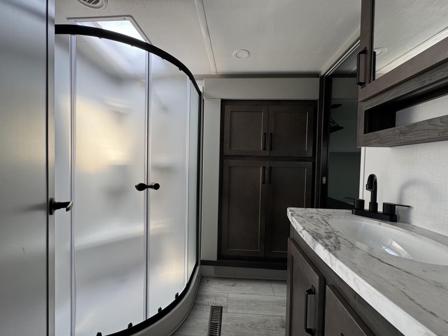 2025 Keystone RV 2025 Keystone RV Montana - thumbnail 24