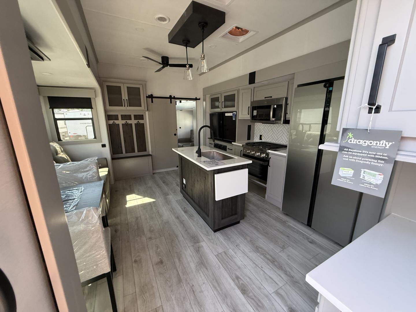2025 Keystone RV 2025 Keystone RV Montana High Country - thumbnail 19
