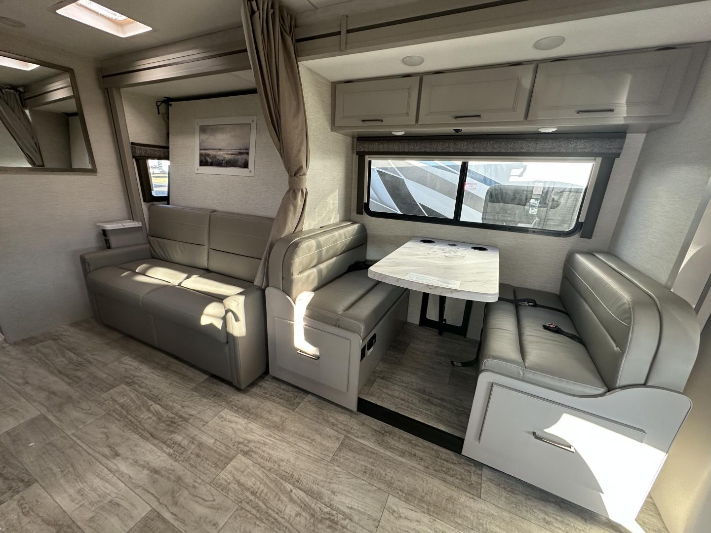 2025 Thor Motor Coach 2025 Thor Motor Coach Chateau - thumbnail 21