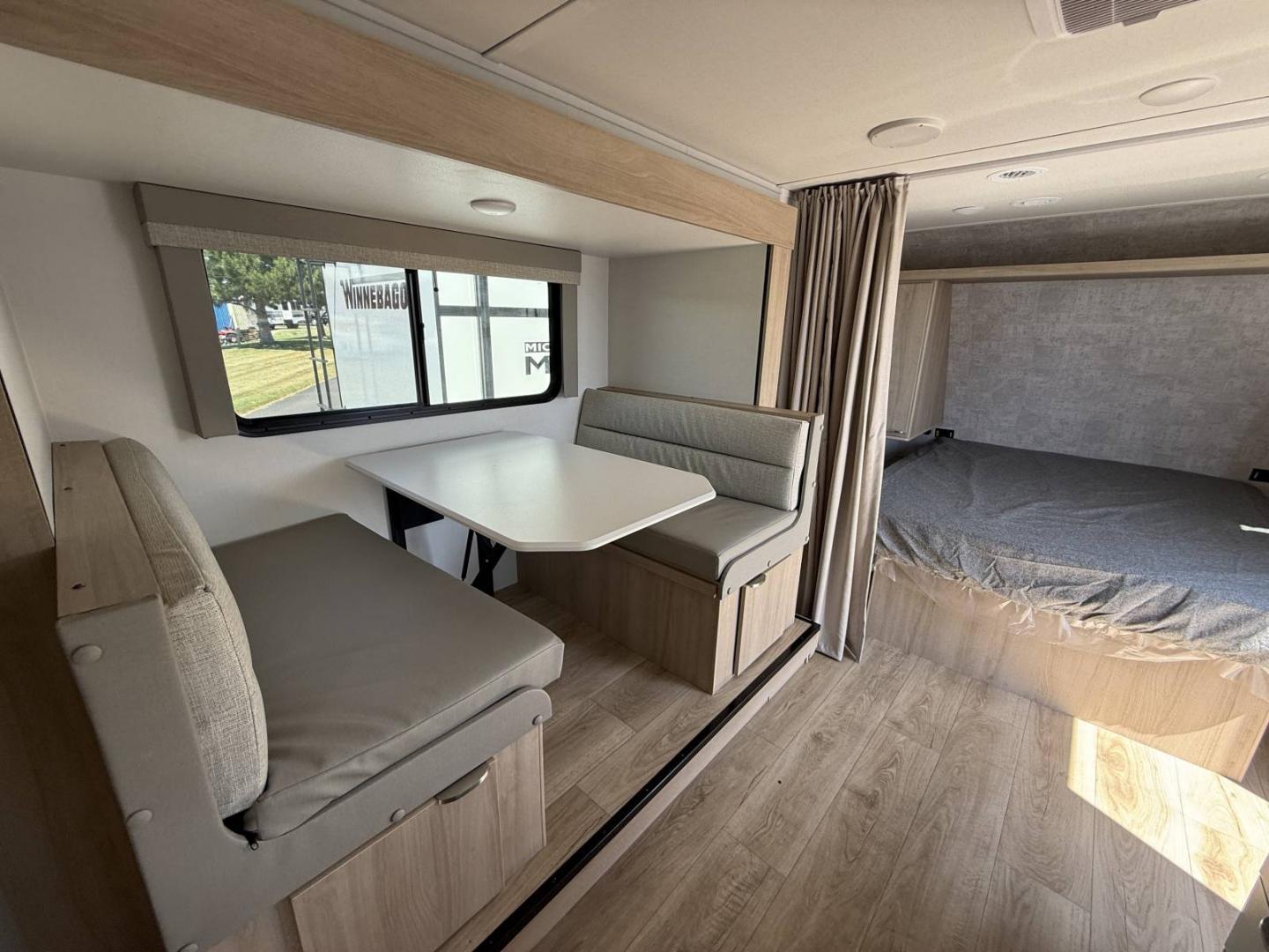 2025 Winnebago 2025 Winnebago Micro Minnie - thumbnail 18