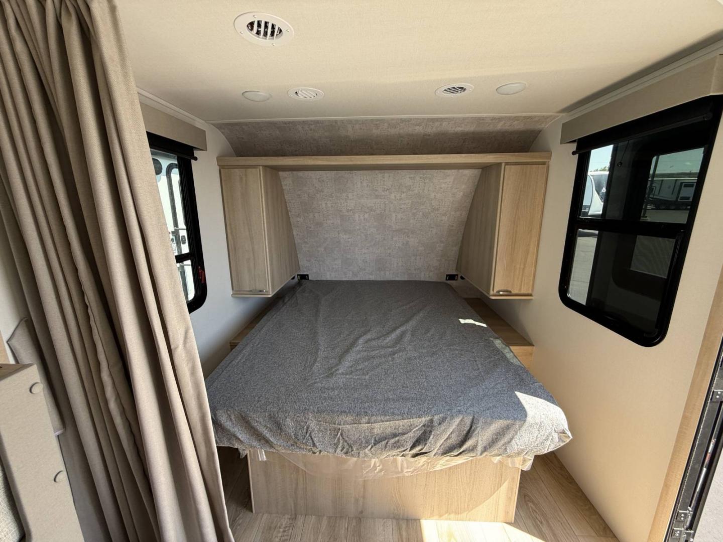 2025 Winnebago 2025 Winnebago Micro Minnie - thumbnail 19