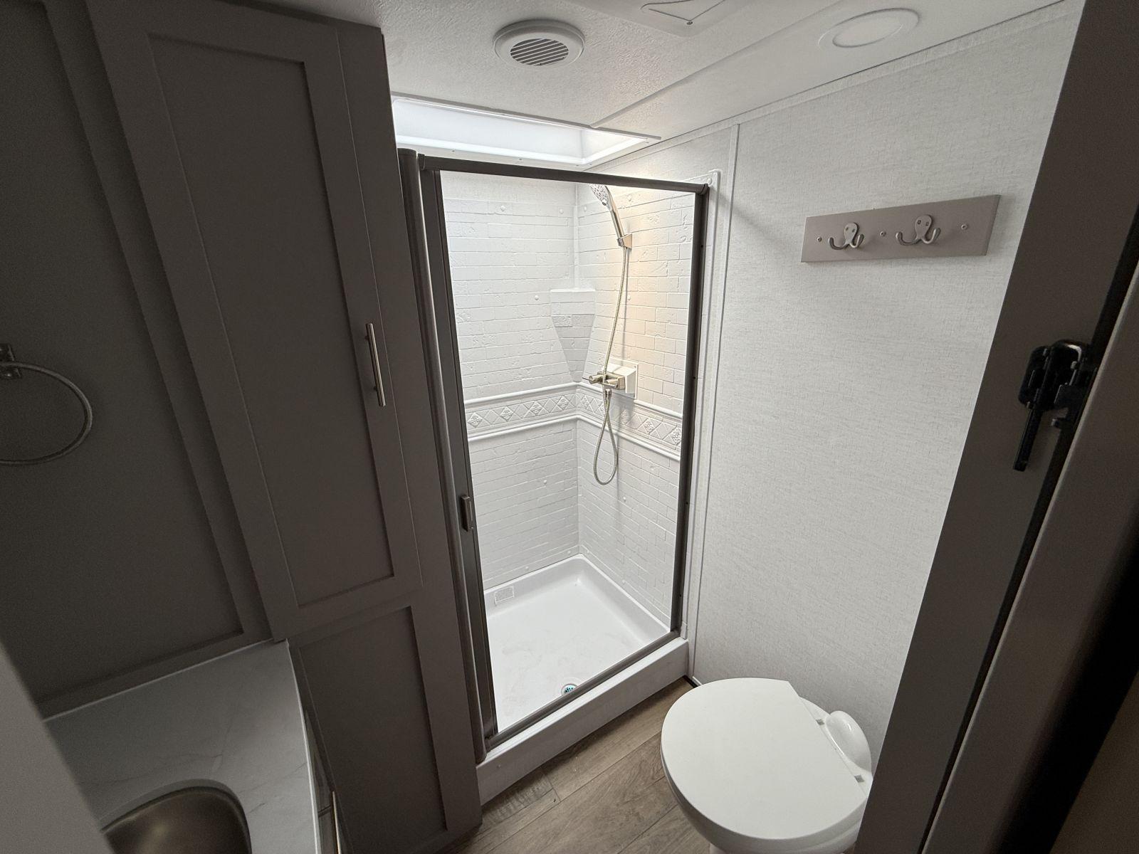 2026 Alliance RV 2026 Alliance RV Avenue All Access - thumbnail 22