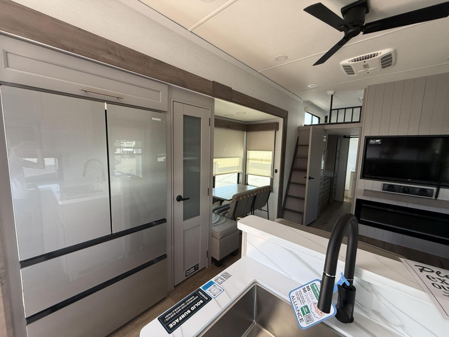 2026 Alliance RV 2026 Alliance RV Paradigm - thumbnail 20