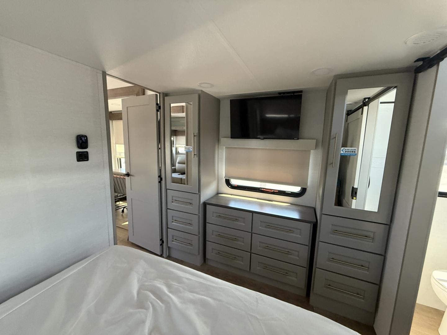 2026 Alliance RV 2026 Alliance RV Paradigm - thumbnail 27