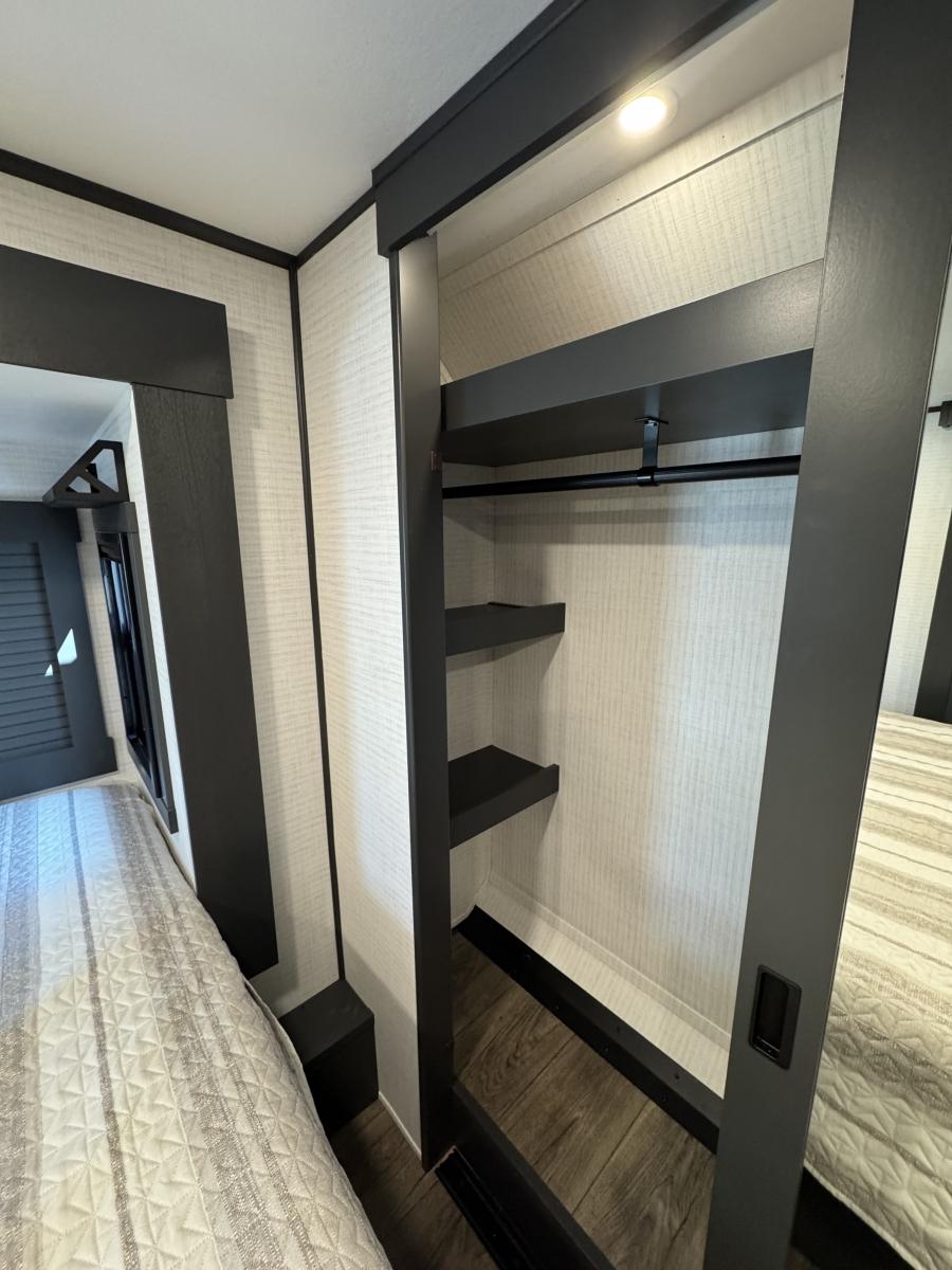 2026 Forest River RV 2026 Forest River RV Xlr Nitro Toy Hauler - thumbnail 32