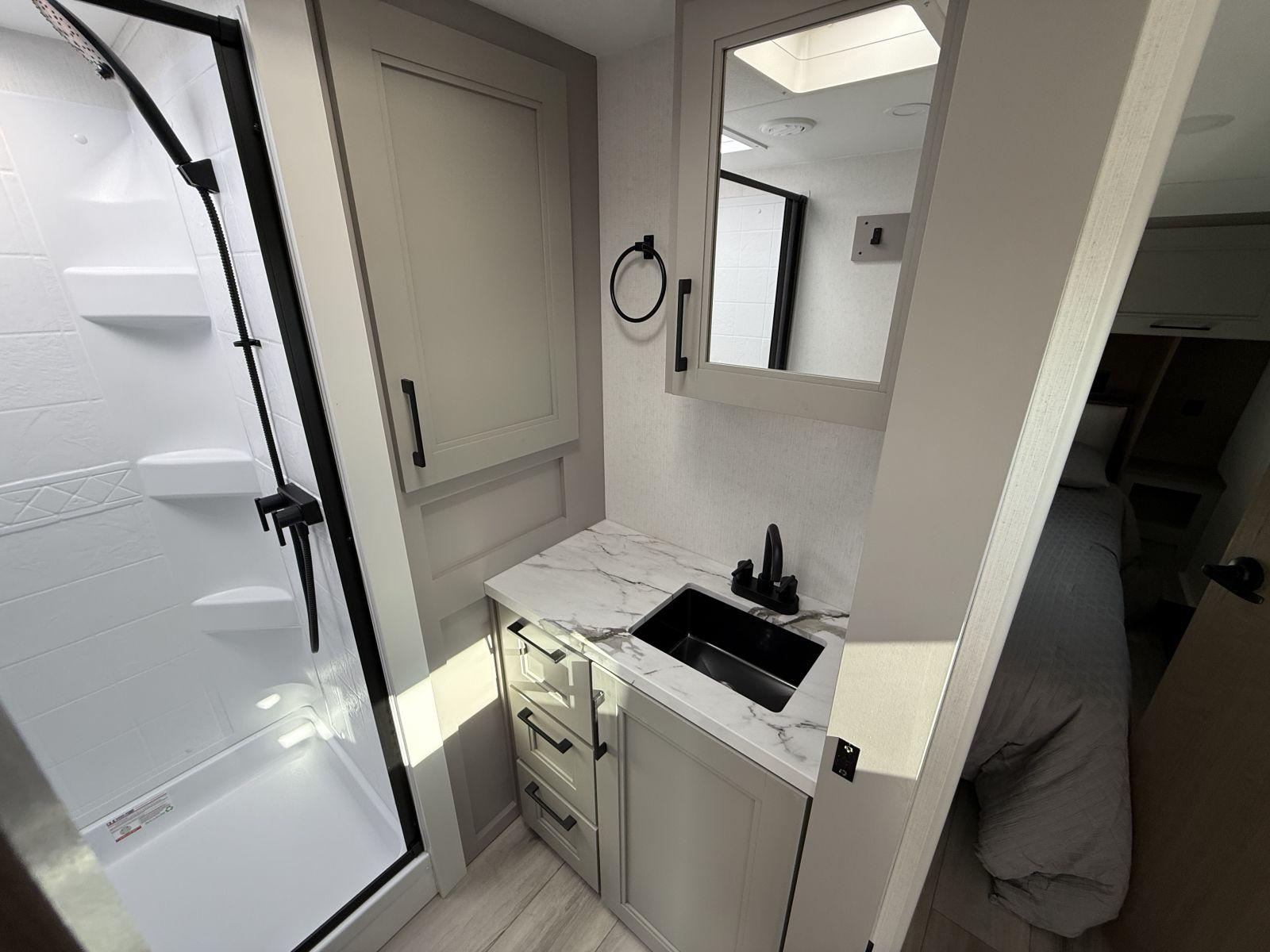 2026 KZ RV 2026 KZ RV Durango Half Ton - thumbnail 26