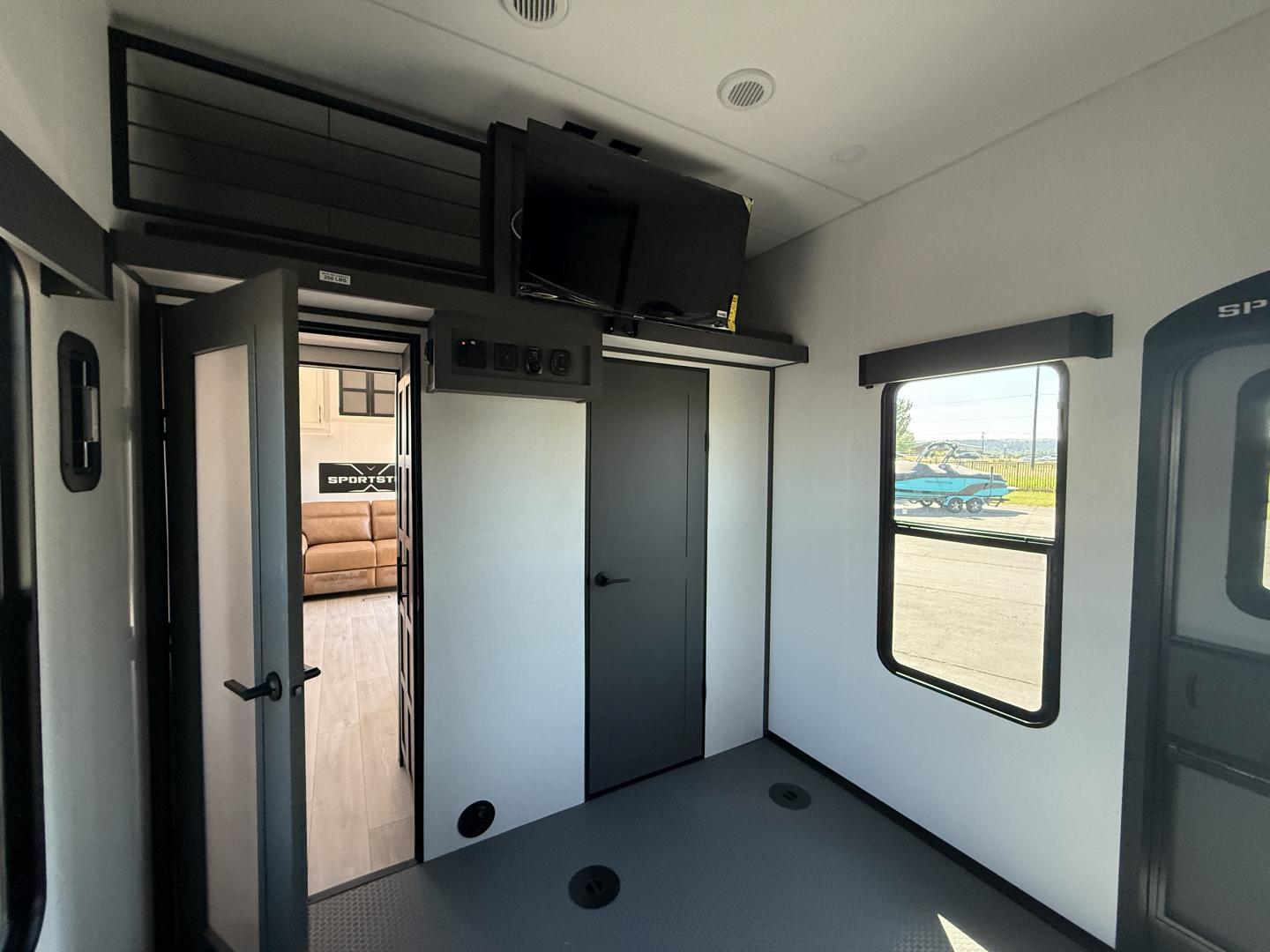 2026 KZ RV 2026 KZ RV Sportster X Toy Hauler - thumbnail 26