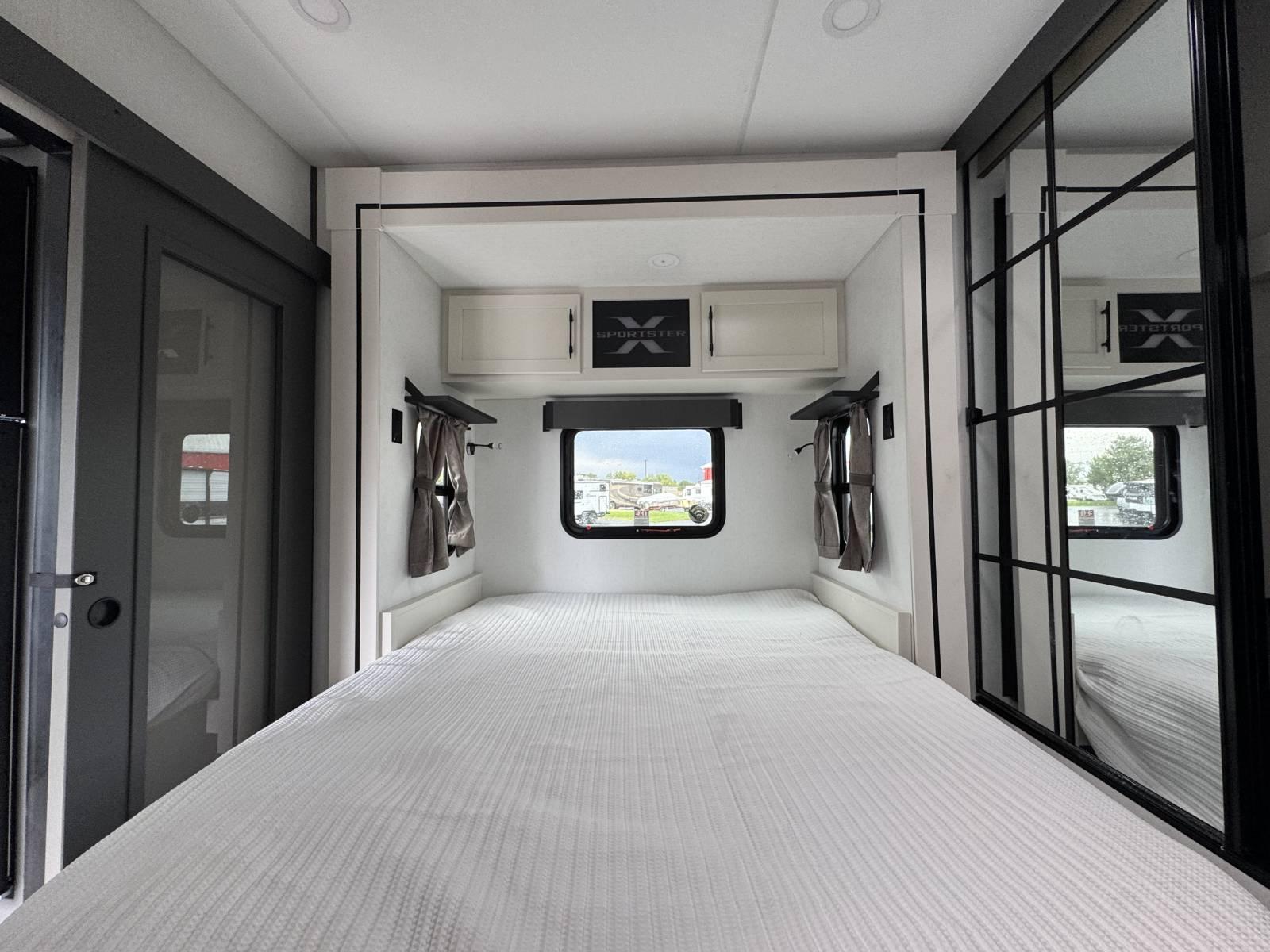 2026 KZ RV 2026 KZ RV Sportster X Toy Hauler - thumbnail 19