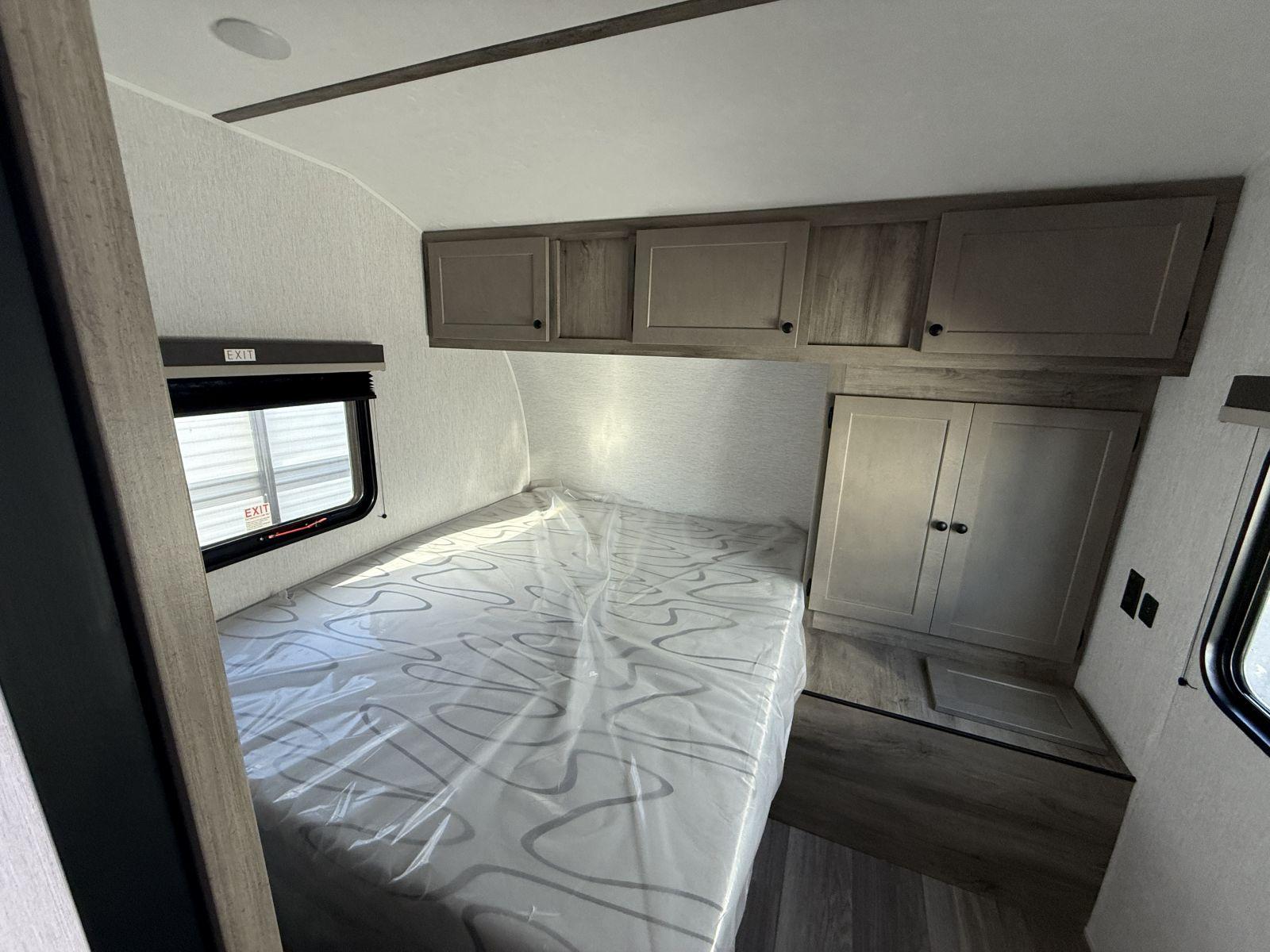 2026 Sunset Park RV 2026 Sunset Park RV Sun Lite Toy Hauler - thumbnail 19