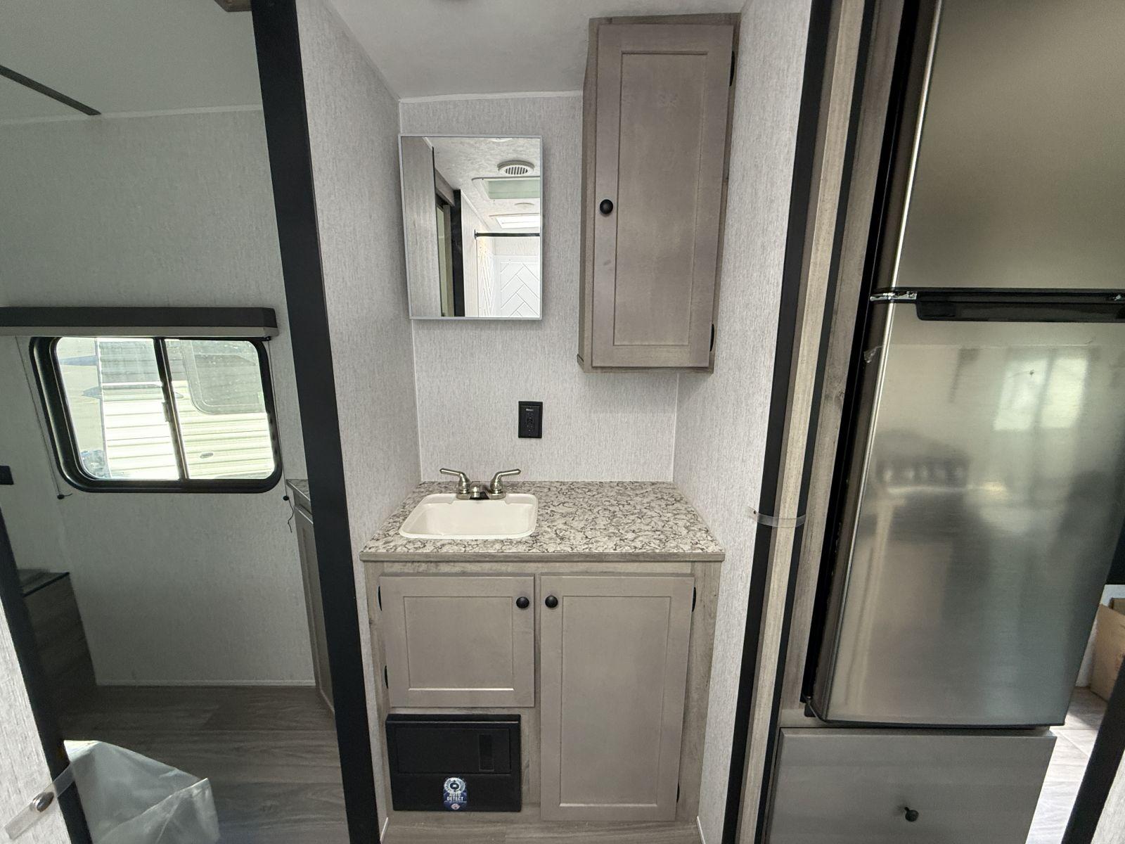 2026 Sunset Park RV 2026 Sunset Park RV Sun Lite Toy Hauler - thumbnail 22