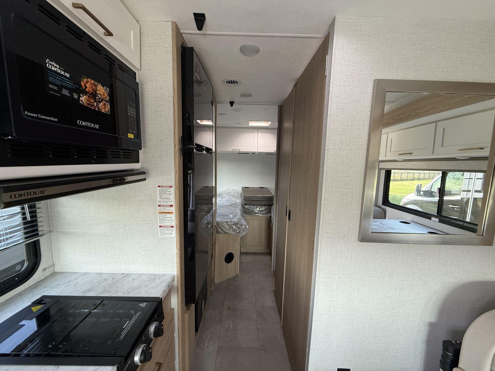 2026 Thor Motor Coach 2026 Thor Motor Coach Chateau - thumbnail 28