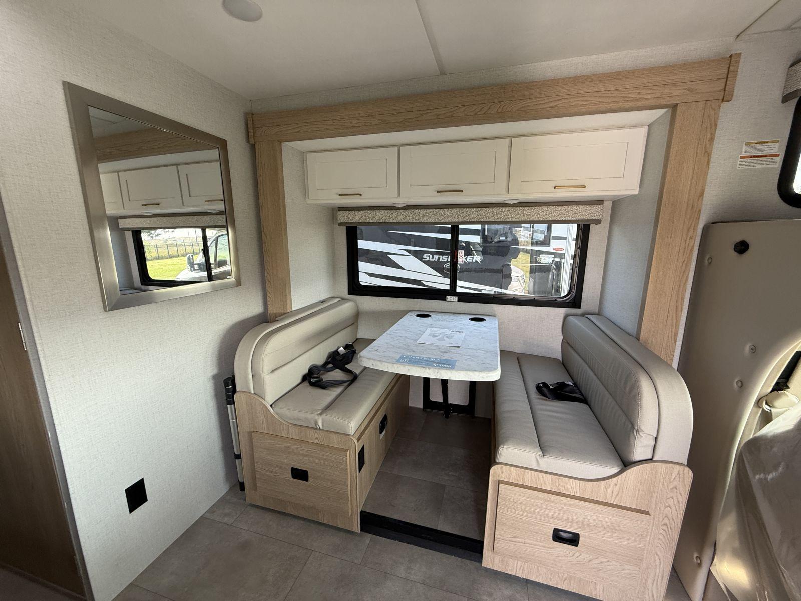 2026 Thor Motor Coach 2026 Thor Motor Coach Chateau - thumbnail 29