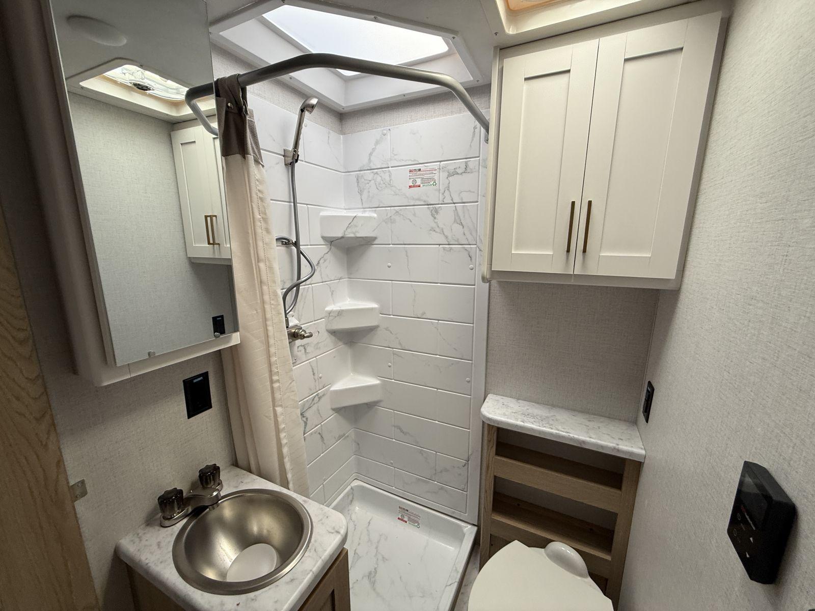 2026 Thor Motor Coach 2026 Thor Motor Coach Chateau - thumbnail 34