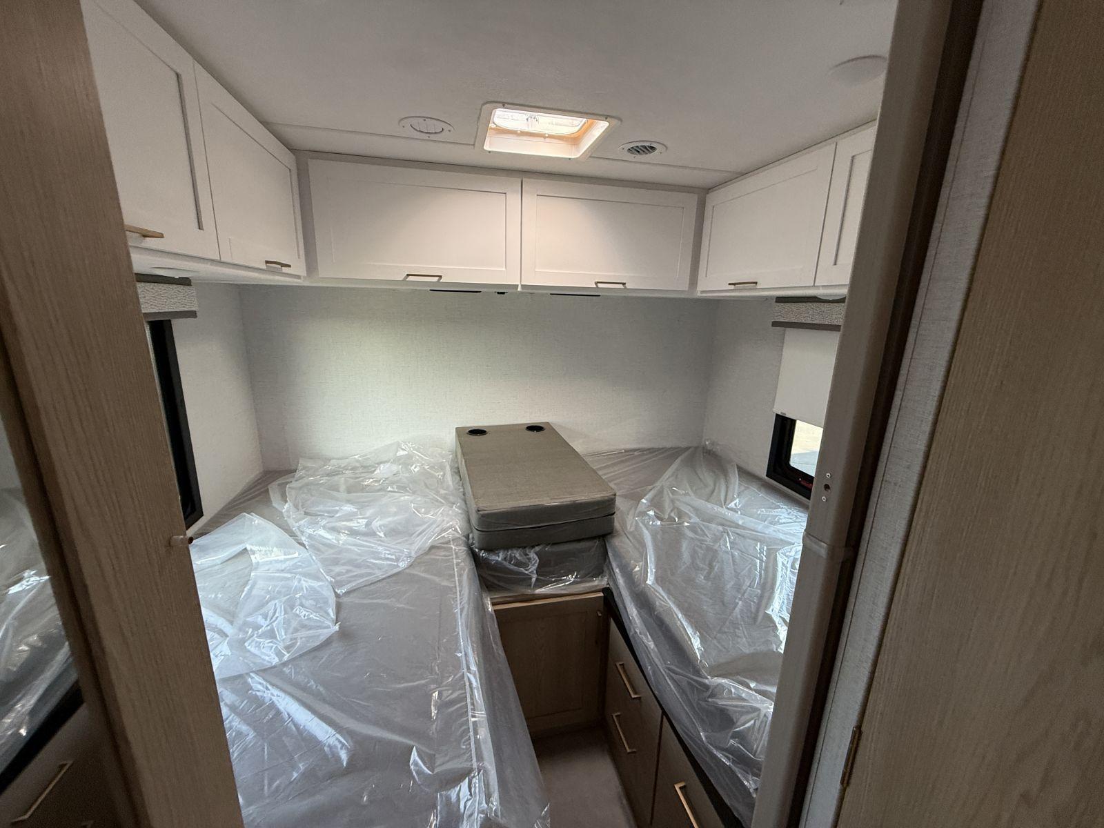 2026 Thor Motor Coach 2026 Thor Motor Coach Chateau - thumbnail 36