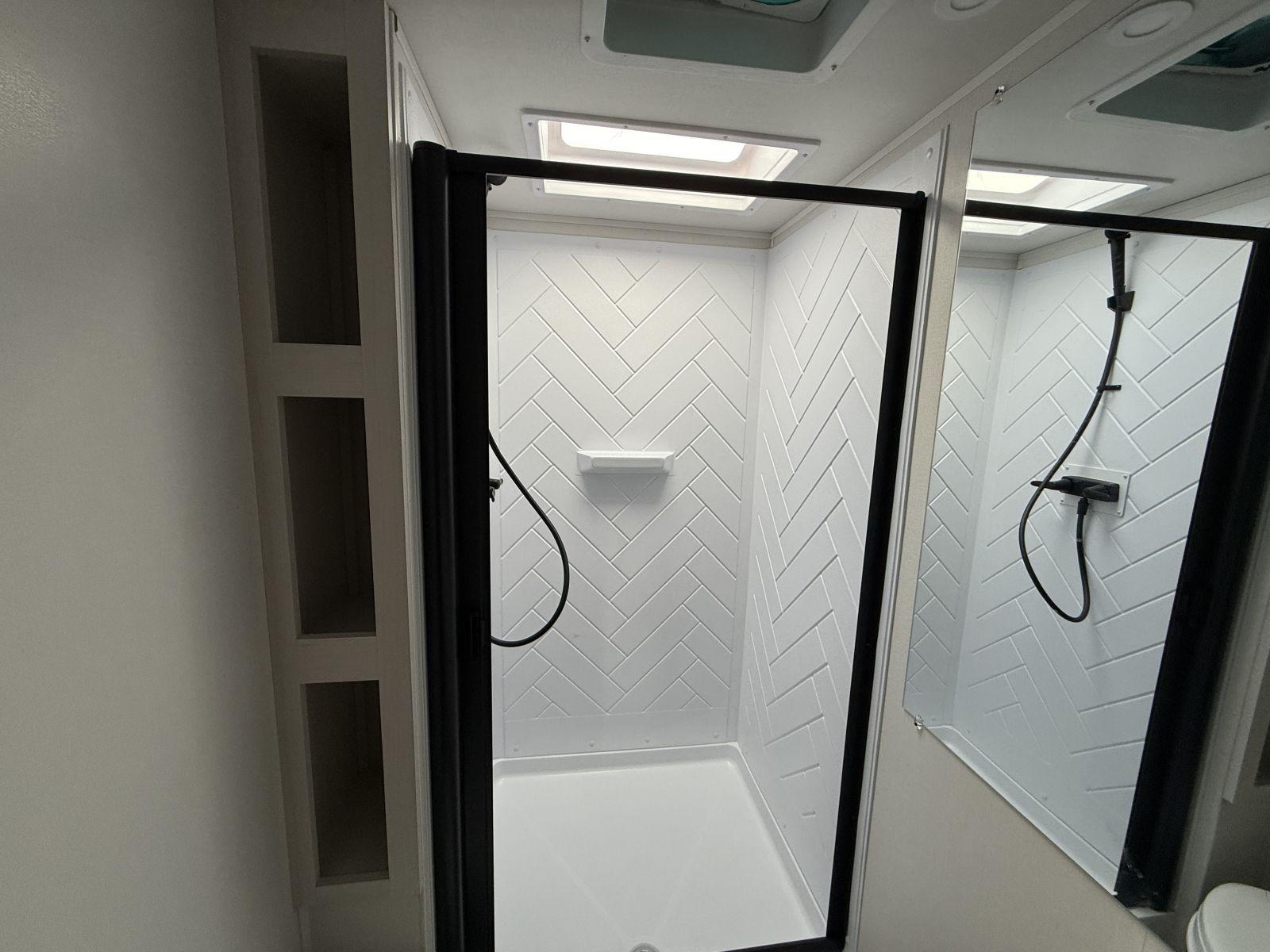 2026 Winnebago 2026 Winnebago Access - thumbnail 19