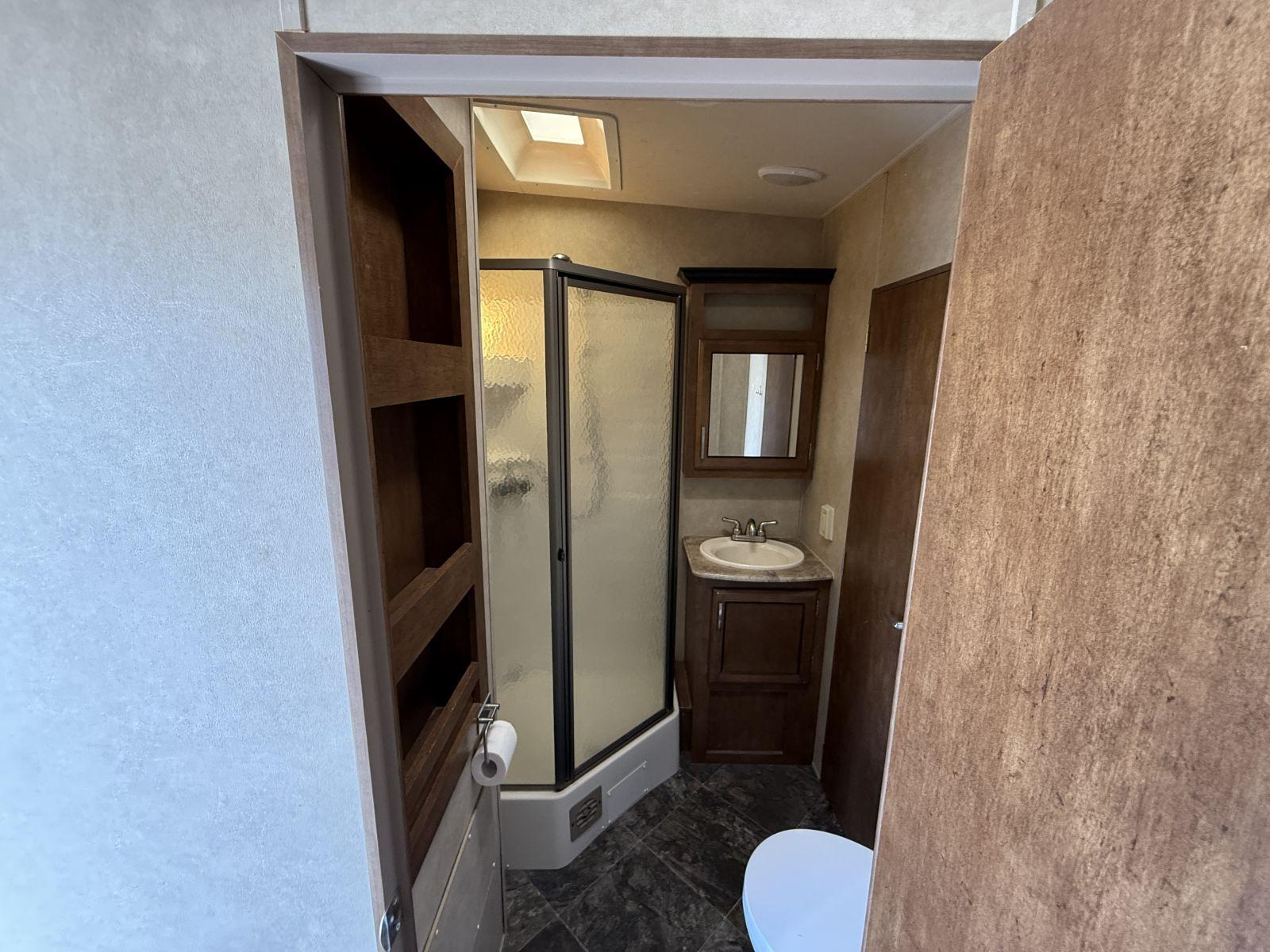 2017 Forest River RV 2017 Forest River RV SHOCKWAVE - thumbnail 20