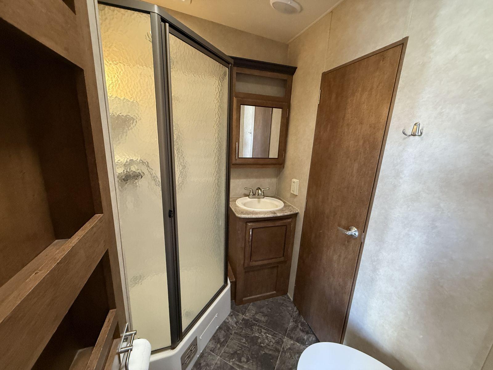 2017 Forest River RV 2017 Forest River RV SHOCKWAVE - thumbnail 21