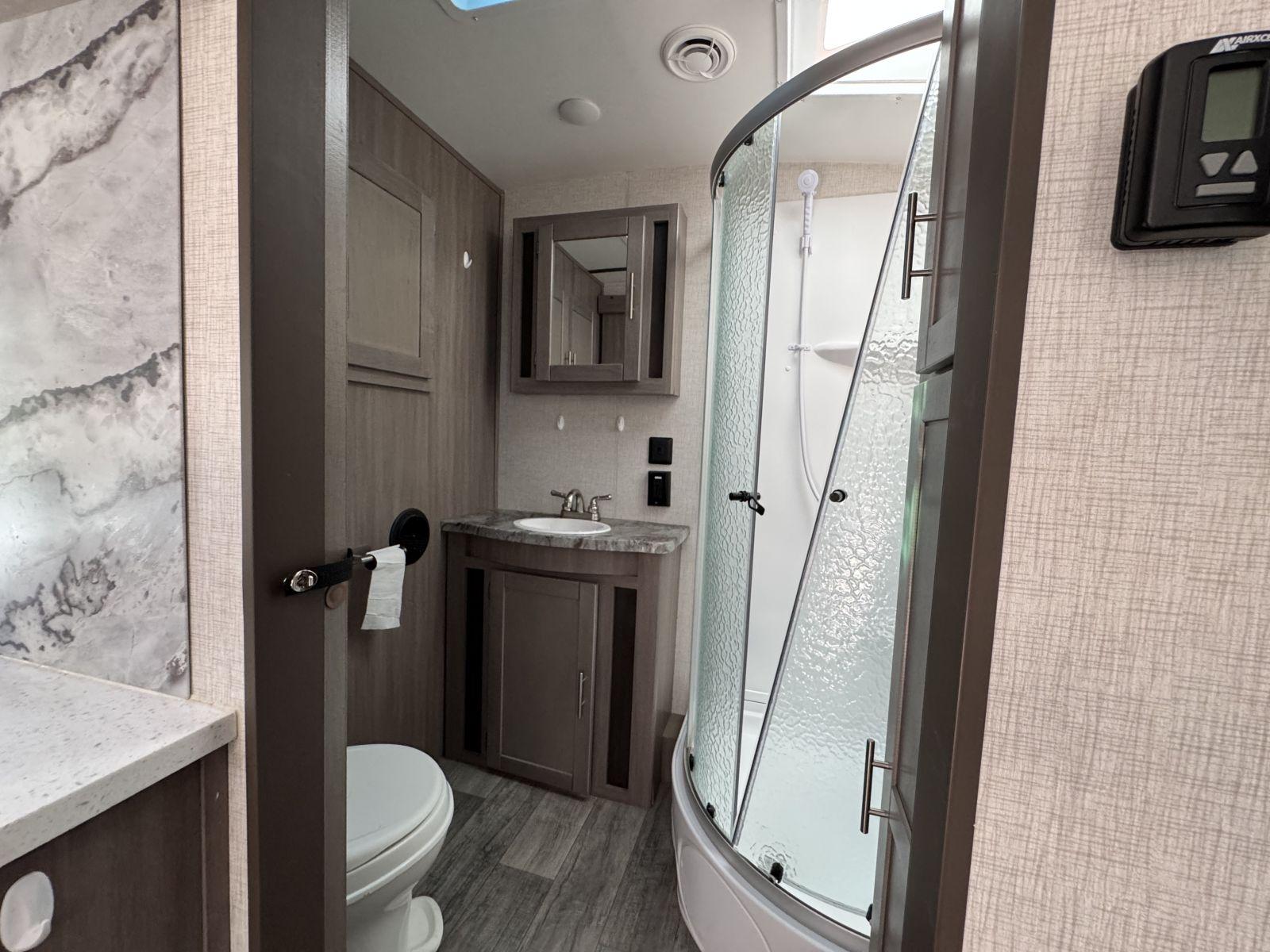 2021 CrossRoads RV 2021 CrossRoads RV Sunset Trail - thumbnail 17