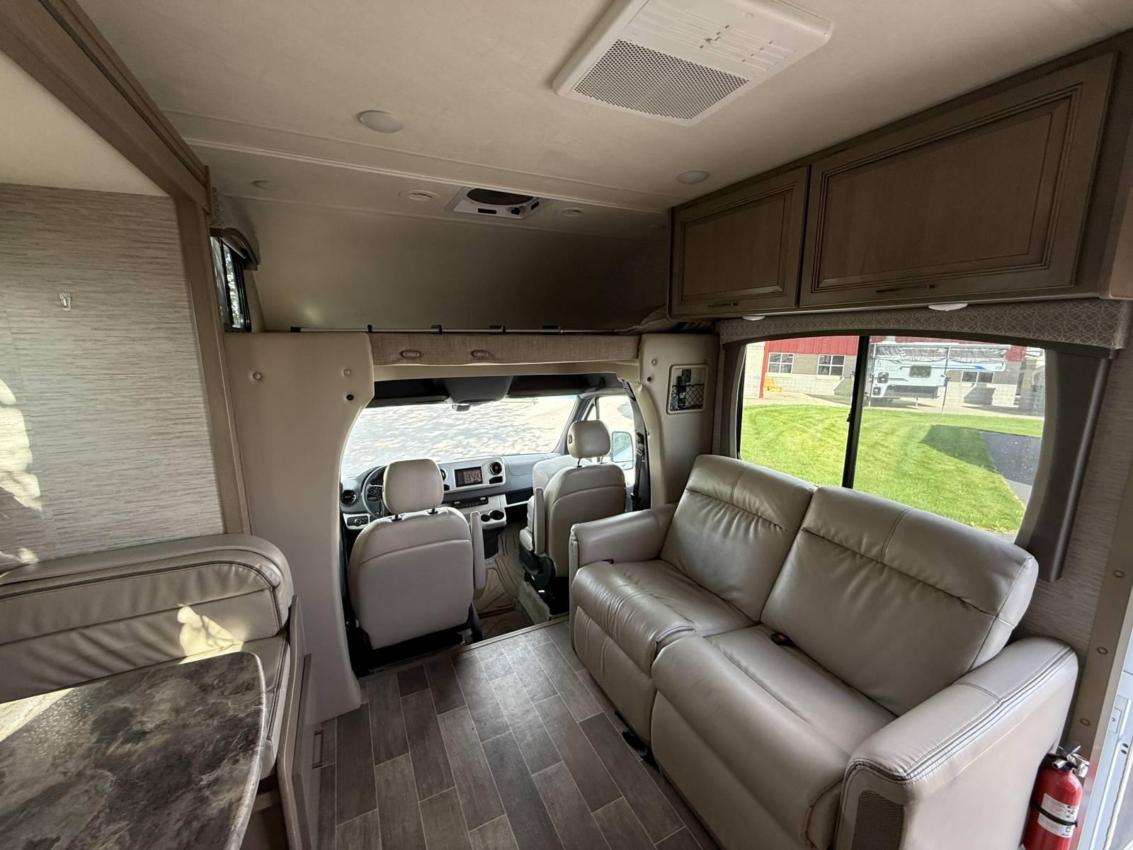 2021 Thor Motor Coach 2021 Thor Motor Coach Chateau - thumbnail 21