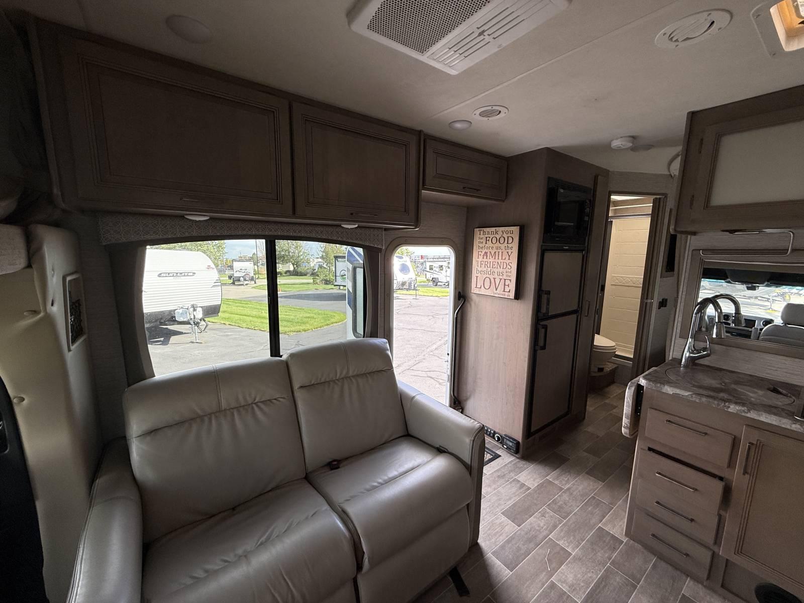 2021 Thor Motor Coach 2021 Thor Motor Coach Chateau - thumbnail 22