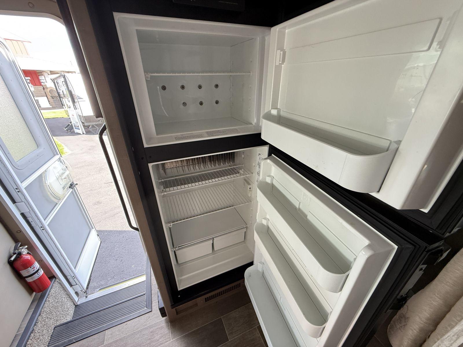 2021 Thor Motor Coach 2021 Thor Motor Coach Chateau - thumbnail 25