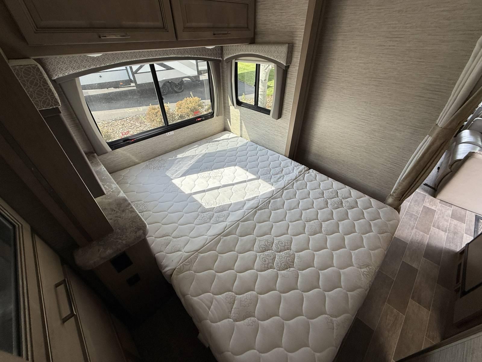 2021 Thor Motor Coach 2021 Thor Motor Coach Chateau - thumbnail 30