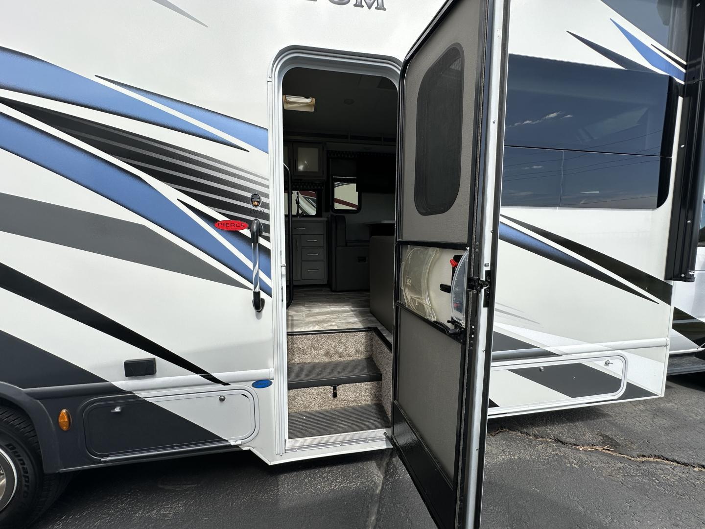 2023 Thor Motor Coach 2023 Thor Motor Coach Quantum - thumbnail 17