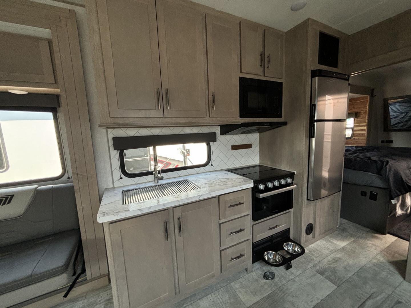 2024 Grand Design 2024 Grand Design Momentum - thumbnail 19