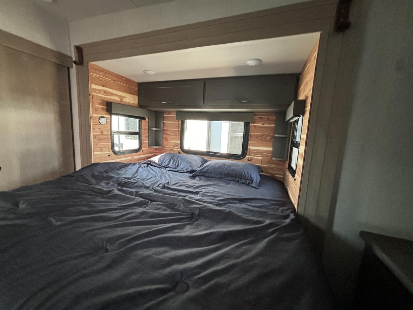 2024 Grand Design 2024 Grand Design Momentum - thumbnail 35