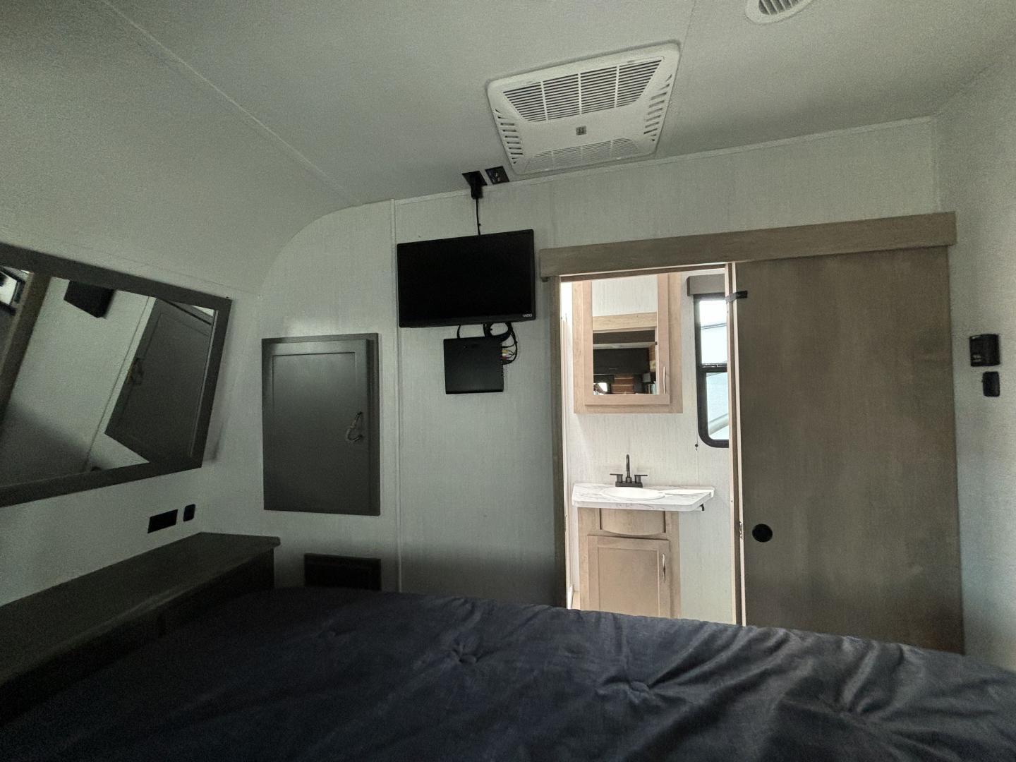 2024 Grand Design 2024 Grand Design Momentum - thumbnail 36