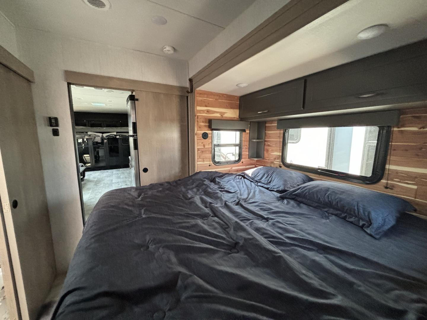 2024 Grand Design 2024 Grand Design Momentum - thumbnail 38