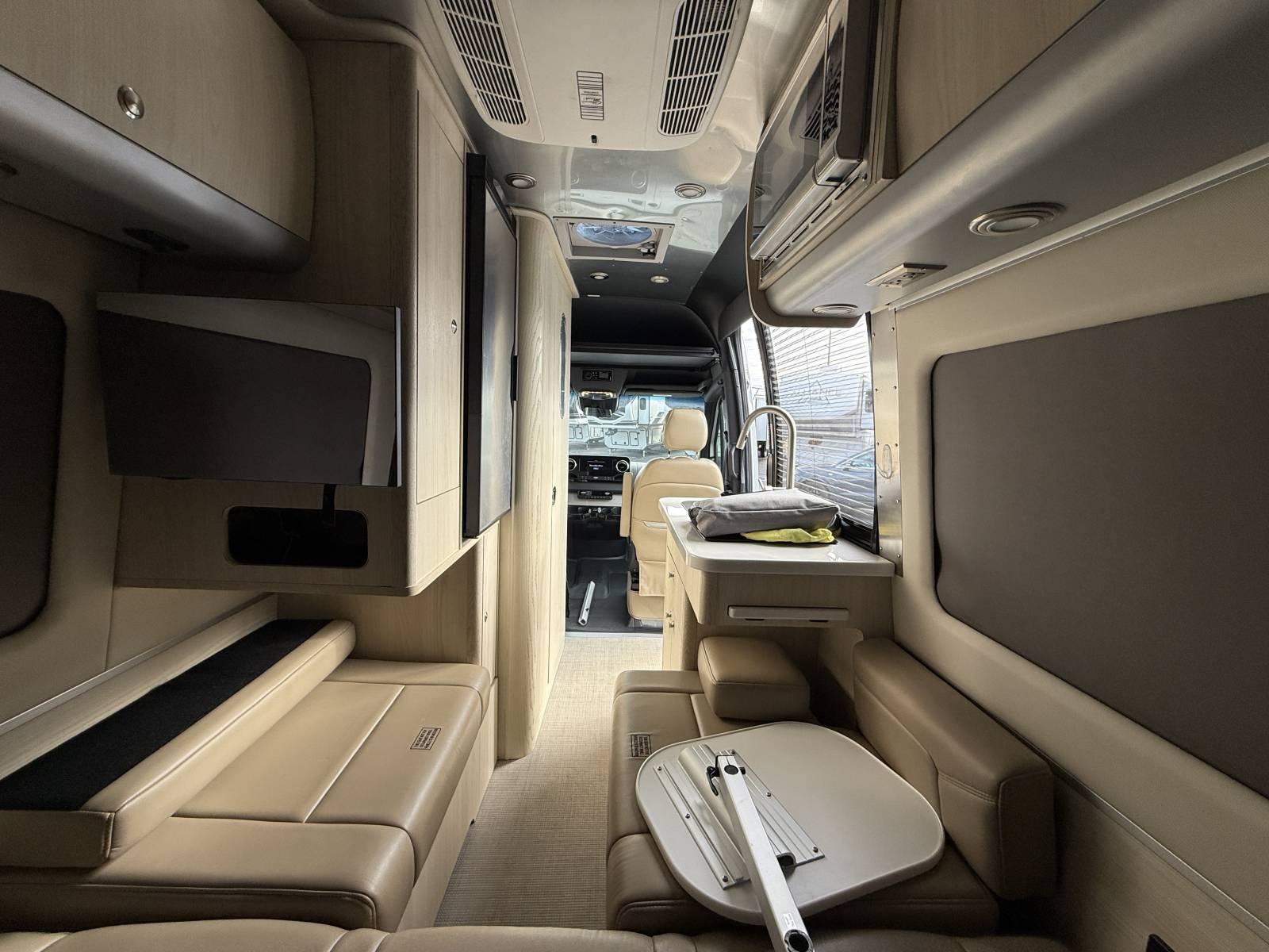 2025 Airstream 2025 Airstream Interstate - thumbnail 18