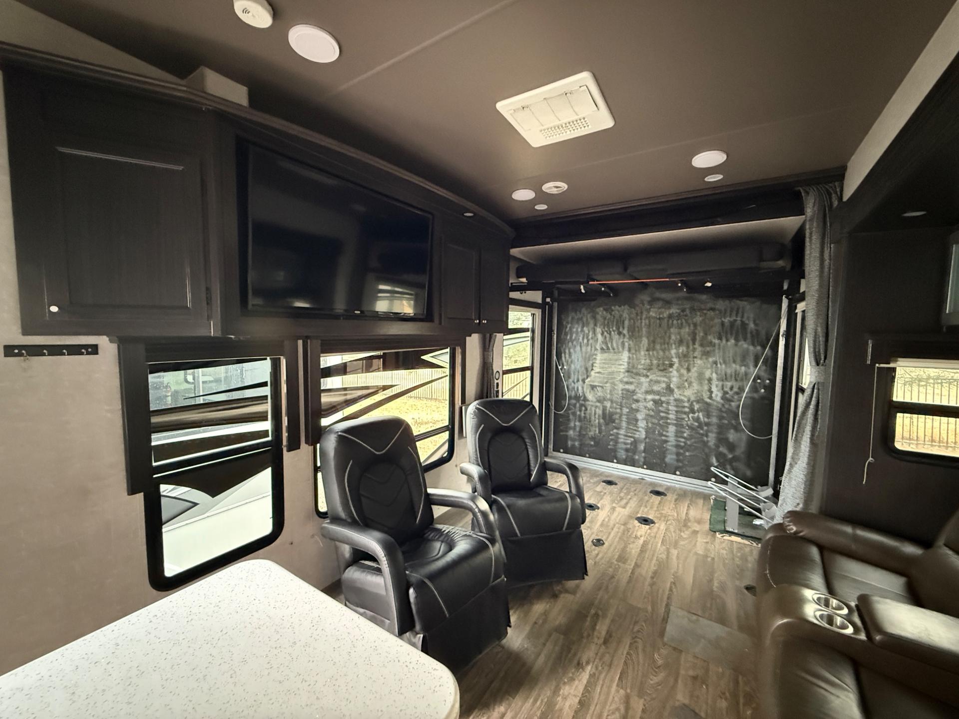 2020 Eclipse 2020 Eclipse Attitude - thumbnail 11